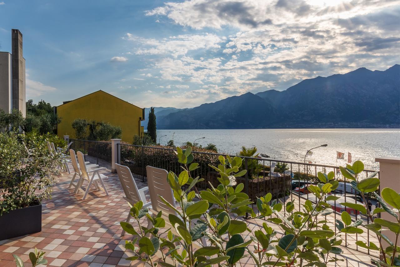 Hotel Oasi Beach Malcesine Exterior photo